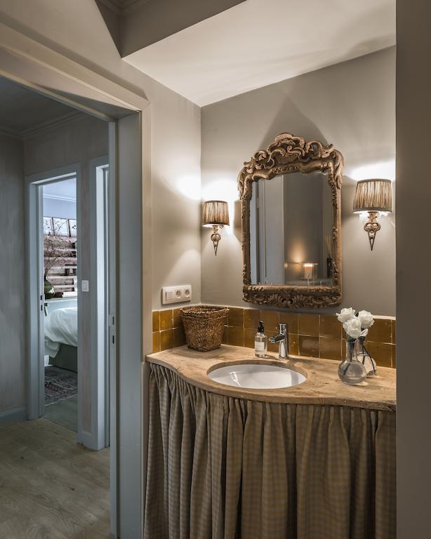 Guesthouse Dijver - Serene Escape In The Heart Of Historic Brygge Exteriör bild